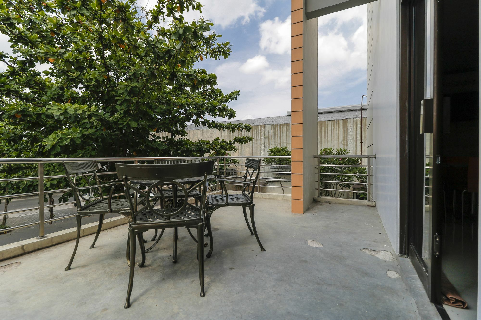 Reddoorz Near Universitas Sebelas Maret Solo Exterior foto